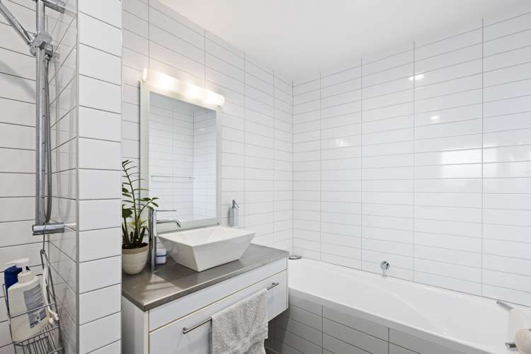 28 Landing Road Titirangi_24