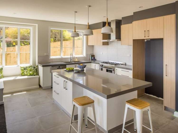 616 Marine Drive Days Bay_2