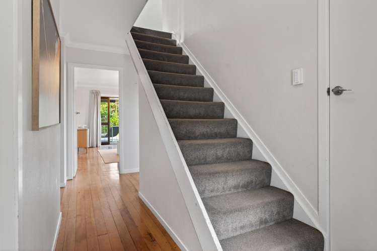 2 Memorial Drive Parahaki_17