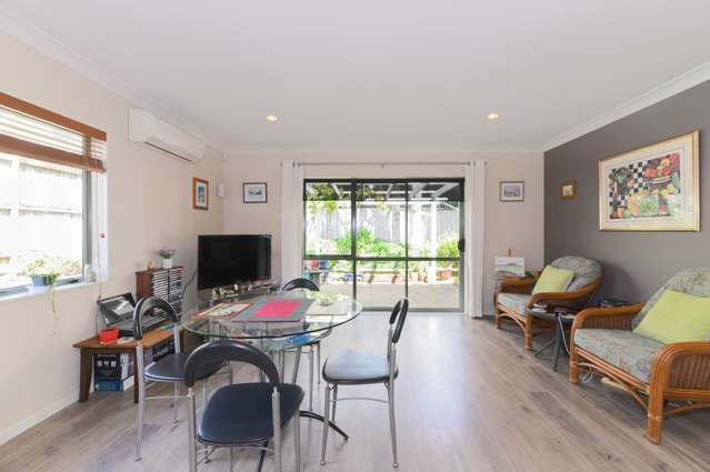 1 Mary Forgham Drive Greenhithe_3