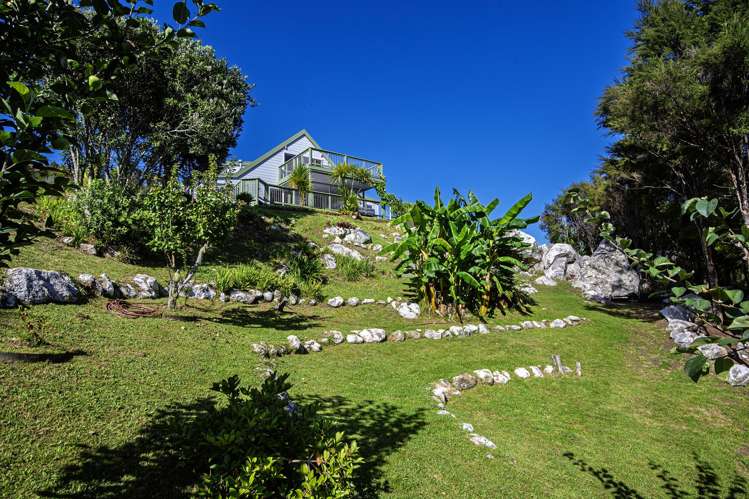 16 Lichen Grove Russell_12