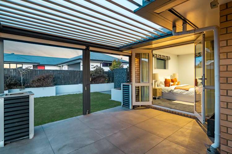 112 Gayhurst Road Dallington_31