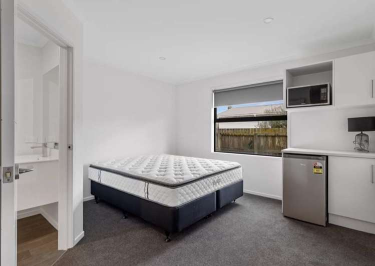 Room B 5/61 May Street Hamilton East_6