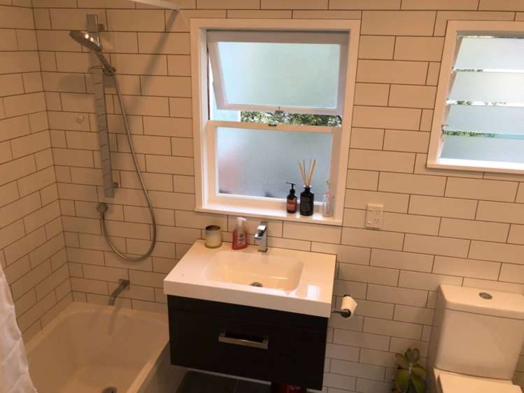 2/18 Westwell Road Belmont_10