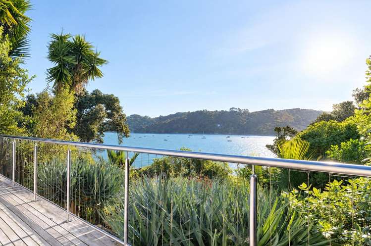 70 Burrell Road Oneroa_13