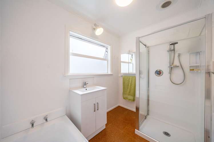 8 Ruru Crescent Heretaunga_18