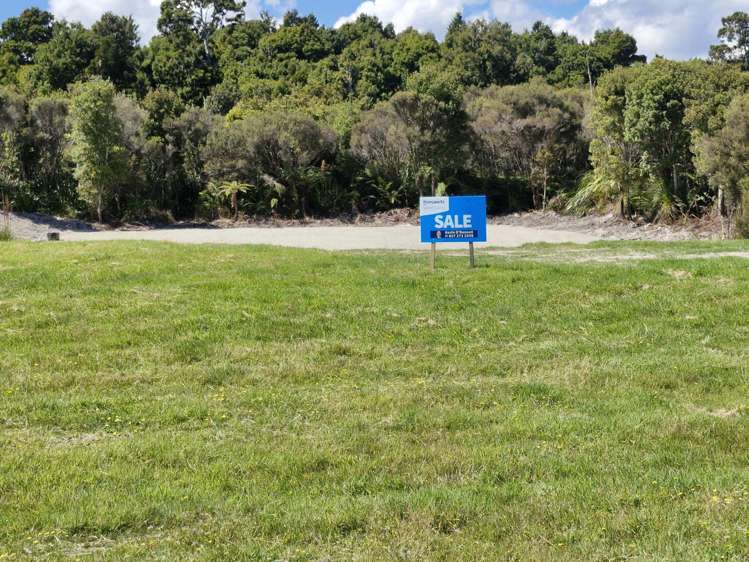 8 Chesterfield Road Awatuna_13