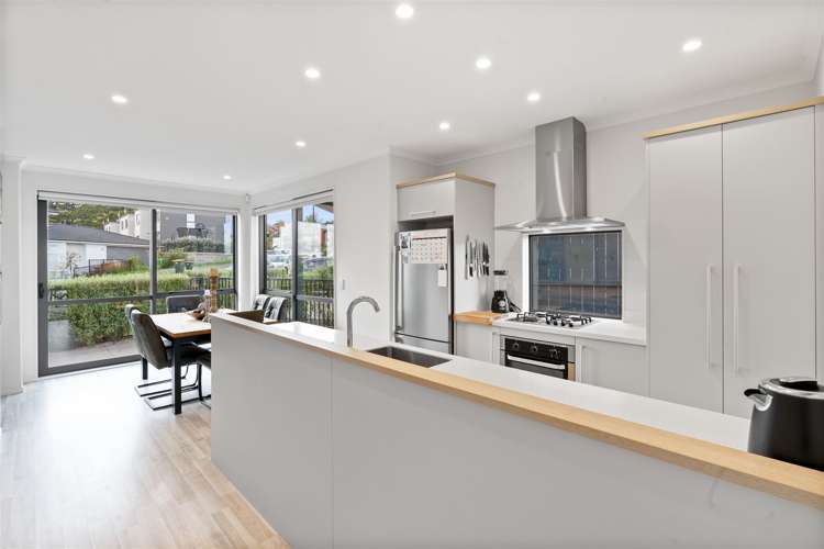 68 Matairangi Avenue Totara Heights_14