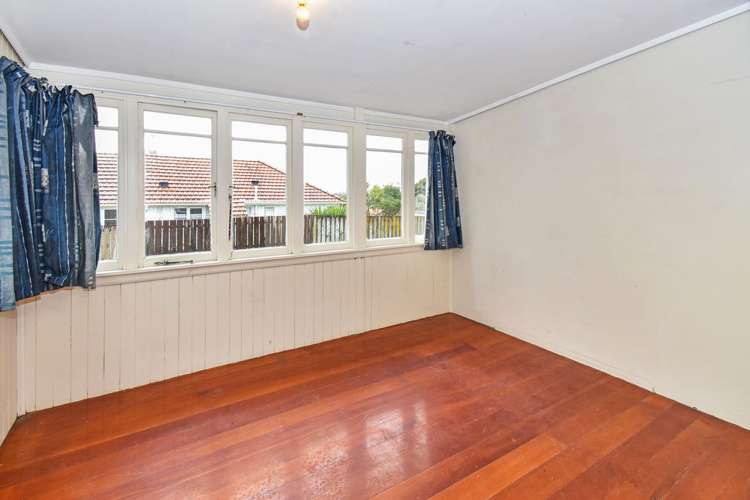 14 Harrington Avenue Pukekohe_10