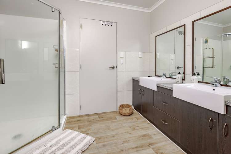 121 Keri Vista Rise Papakura_15