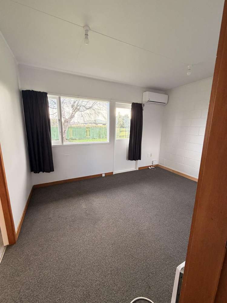 22 Avenal Street Avenal_13