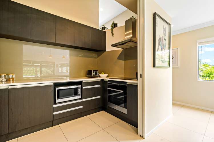 102 Te Wharau Drive Greenhithe_13