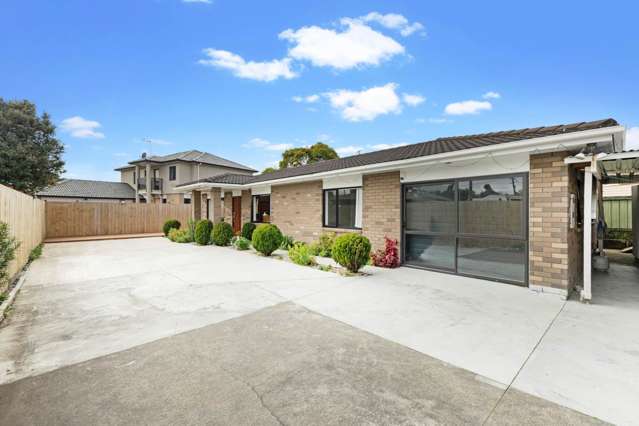 Charming Brick and Tile Home on Freehold Title