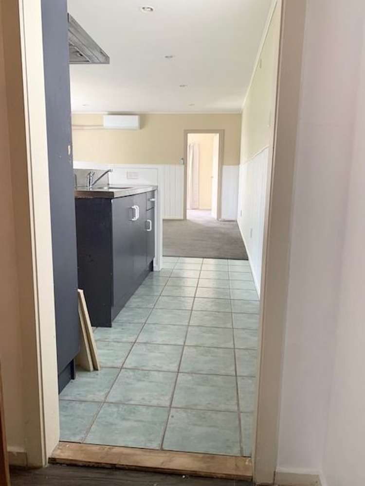 11A Netherlands Avenue Kelston_4
