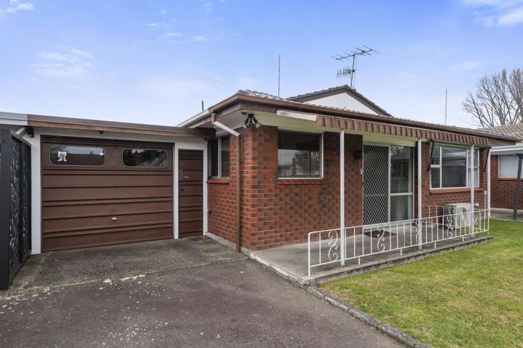1292 Whakatau Street_0