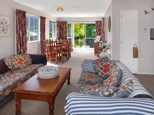 7 Hennessy Street East Foxton Beach_2