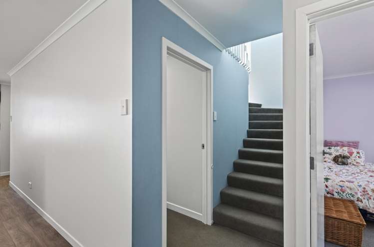 8 York Crescent Westown_16
