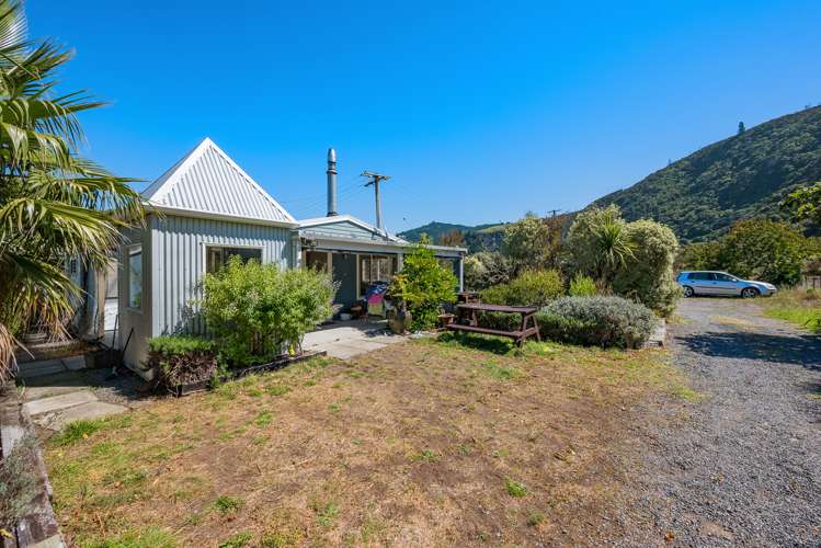 8 Karaka Street Rarangi_13