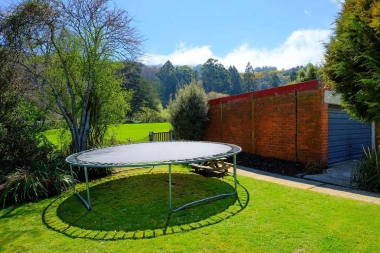 421 North Road North East Valley_17