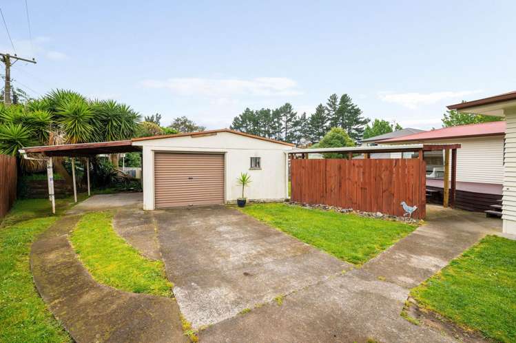 66 Southsea Crescent Silverdale_18