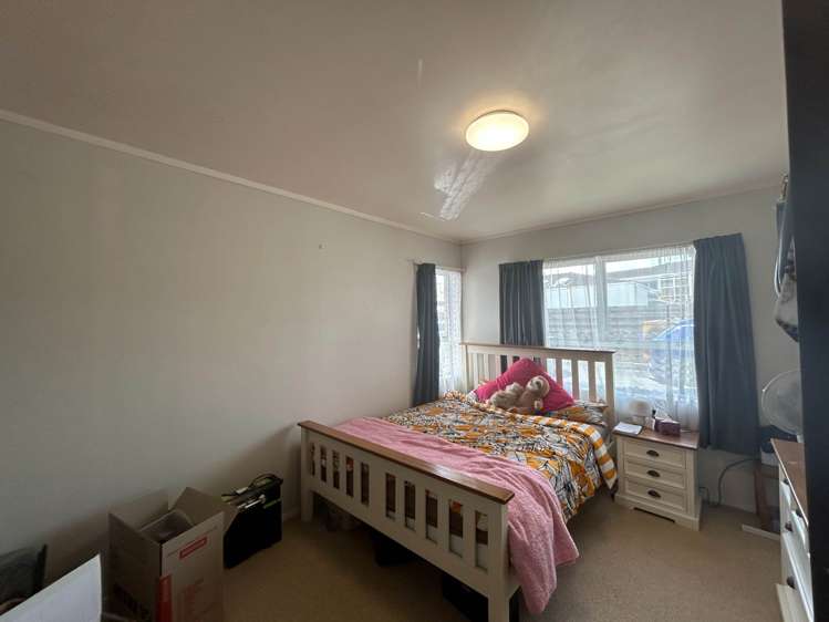 2/4 Gaylands Place Opaheke_3
