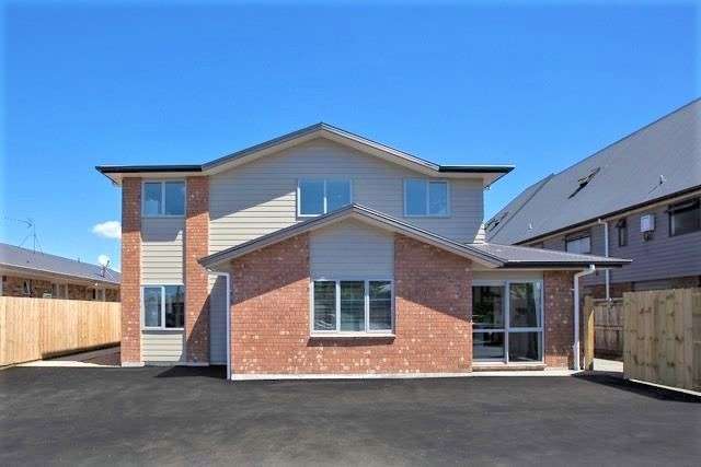 Modern studio living at its best!