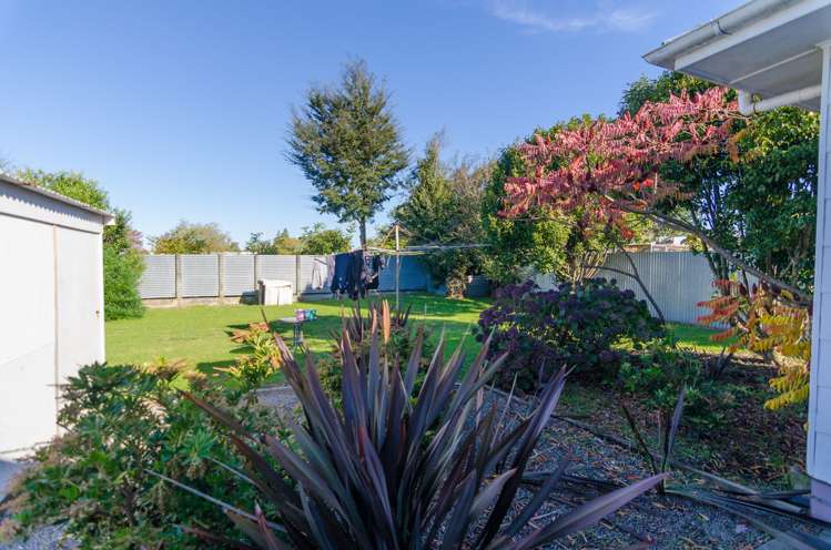 6 Surrey Street Solway_11