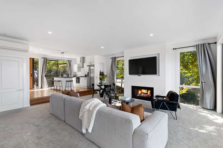 115 Wynyard Crescent Fernhill/Sunshine Bay_10