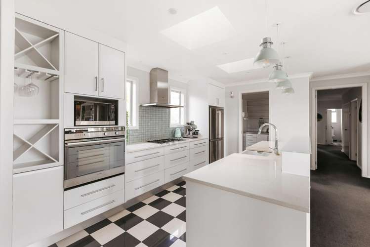 40 Broadwater Close Pyes Pa_27