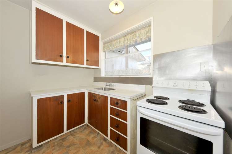 2/563 Cashel Street Linwood_7