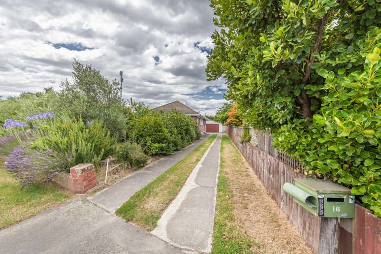 16 Boundary Road Lincoln_14