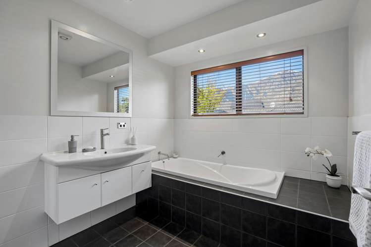 20 Sylvan Street Lake Hayes Estate_20