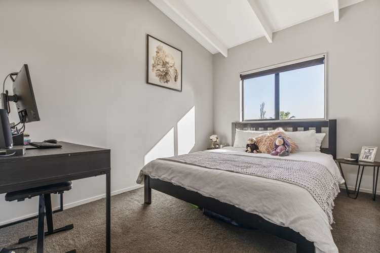 63 Simpson Road Ranui_10