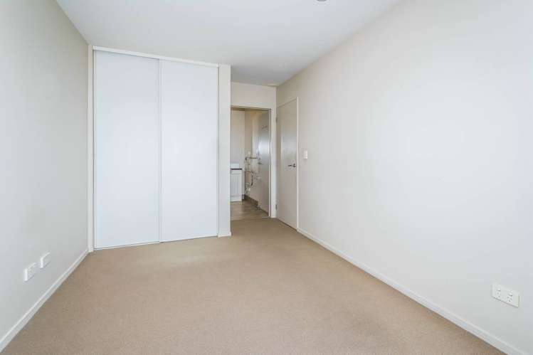 F5/27 Inverness Road Browns Bay_7