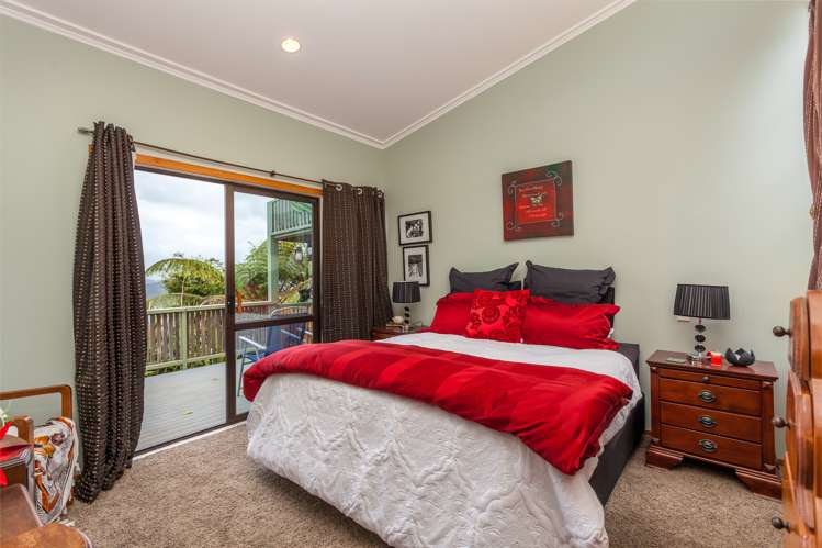 23 Lookout Drive Laingholm_10