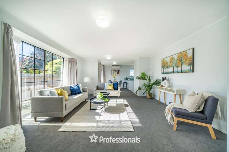 5/8 Hewer Crescent Naenae_1