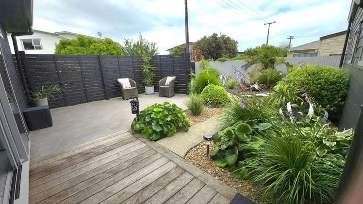 19 West Crescent Te Puru_21