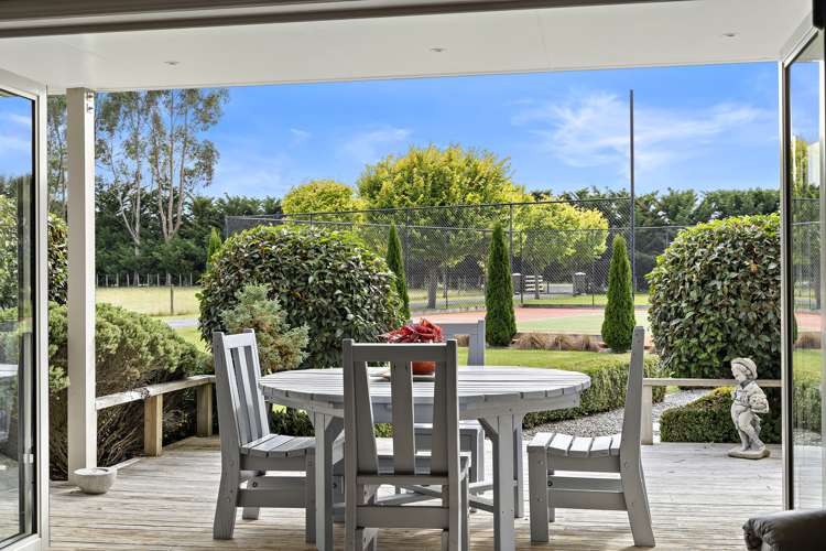 213 Woodside Road Woodside_18