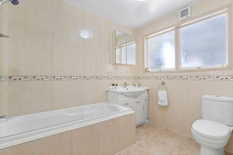 1/6a Manuka Road Glenfield_9