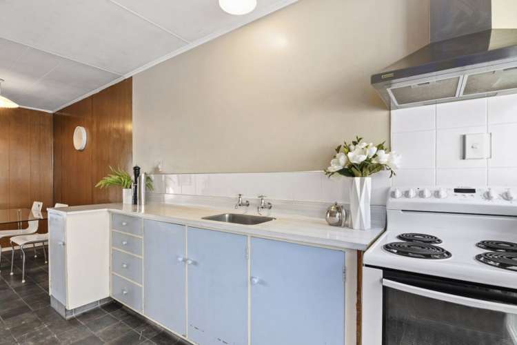 2/10 Galway Street Stoke_7