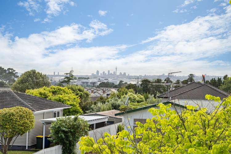 8 Bodi Place Te Atatu South_21