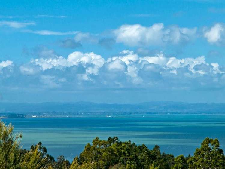 66 Rauhuia Crescent Parau_16