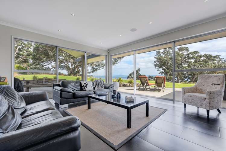 389 Clifton Road Whitford_13