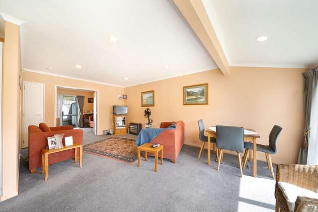69/42 Main Road Tawa_4