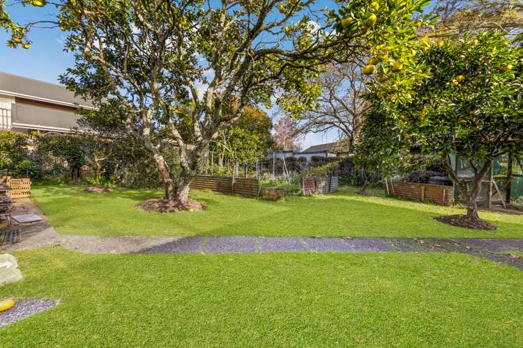 486 West Coast Road Glen Eden_32