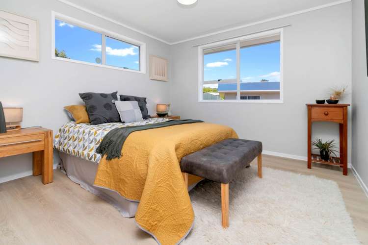 16 Onedin Place Titirangi_16