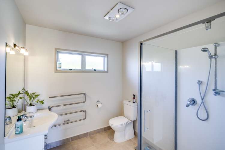 10 Milford Place Poraiti_10