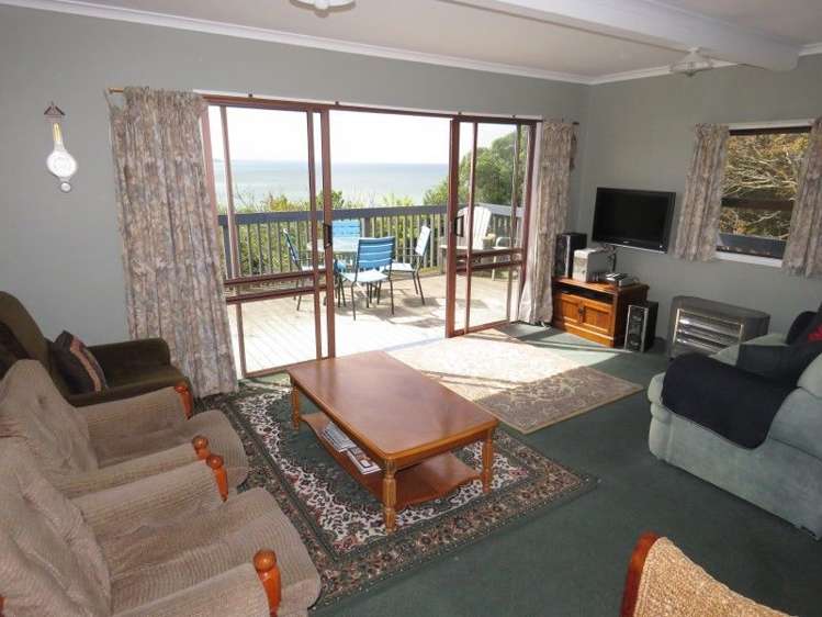 3a Coronation Street Moeraki_4