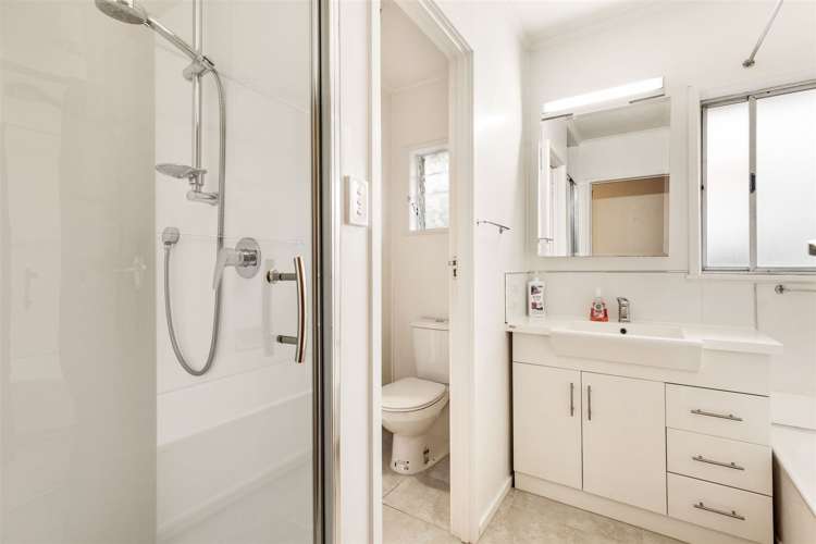 1/71 Royal View Road Te Atatu South_6