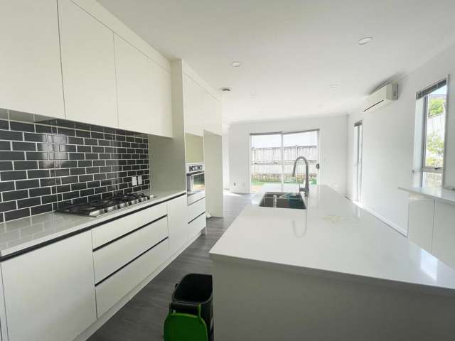 13 Stamford Crescent Flat Bush_4